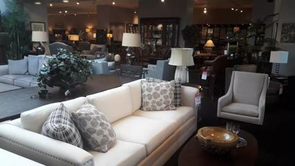 顺德家具协会组团考察领尚环球纽约商城，抢先登陆美国新零售市场